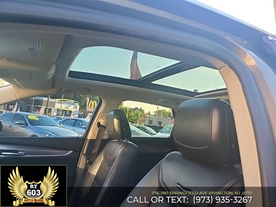 2019 Cadillac XT5 AWD 4dr Premium Luxury photo