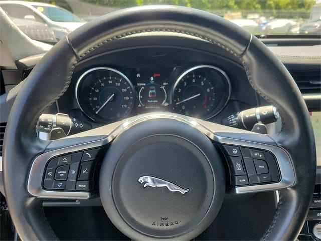 2019 Jaguar XF 30t Prestige photo