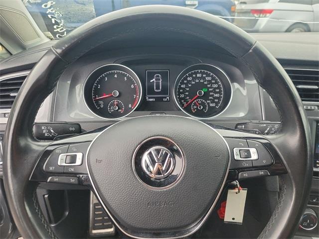 2017 Volkswagen Golf Alltrack TSI S photo