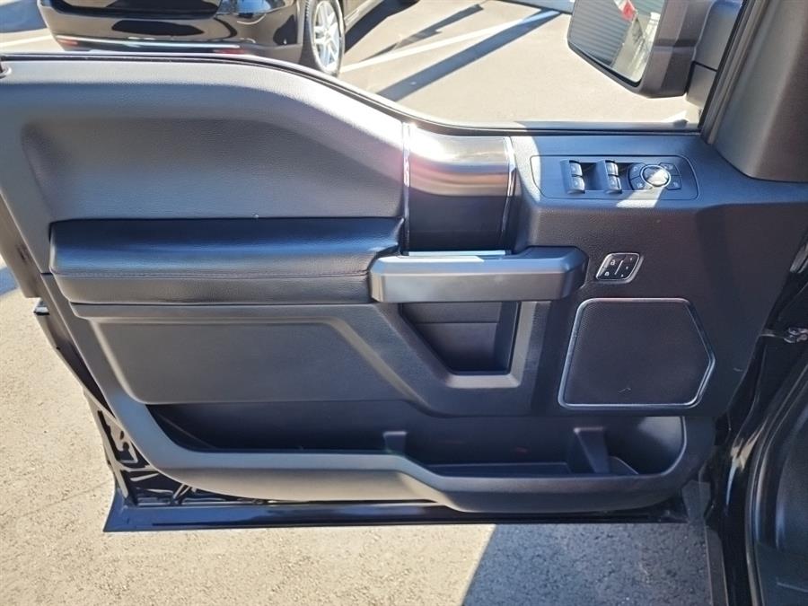 2018 Ford F-150 Lariat 4WD SuperCrew 5.5'' Box photo