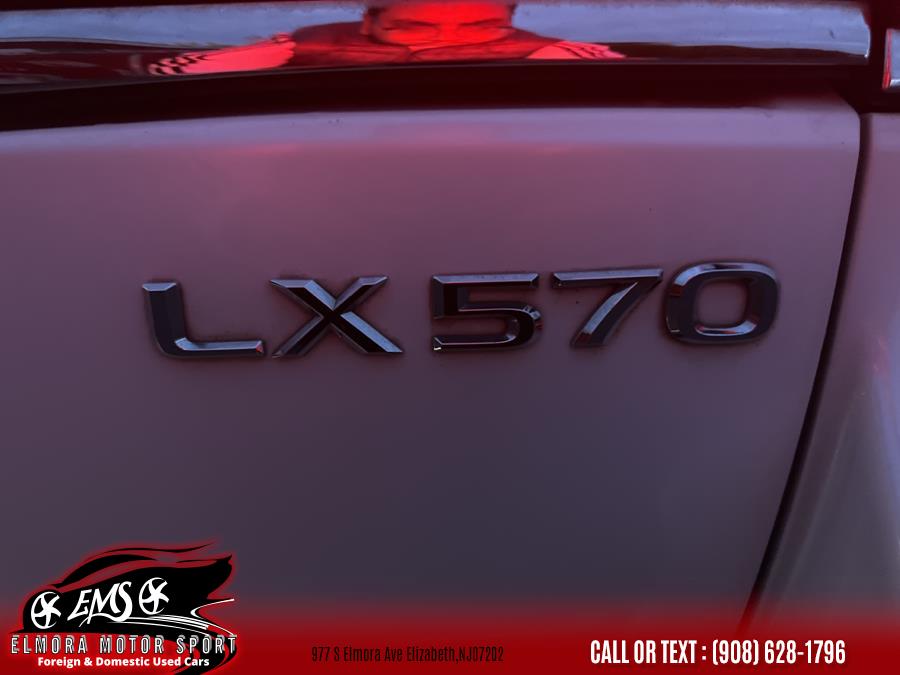 2011 Lexus LX 570 photo
