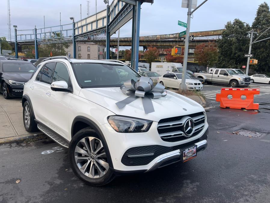 The 2020 Mercedes-Benz GLE GLE 350 4MATIC SUV photos
