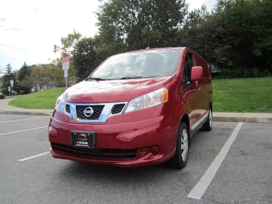 The 2013 Nissan NV200 S photos