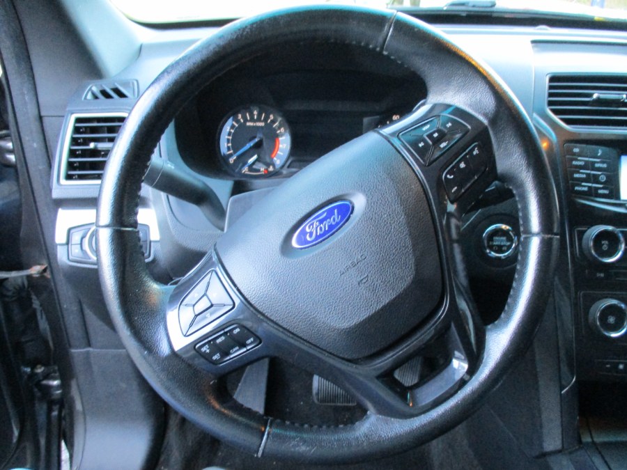 2016 Ford Explorer 4WD 4dr XLT photo