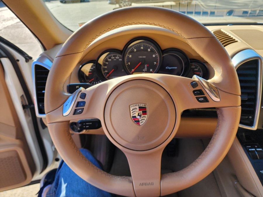 2012 Porsche Cayenne photo