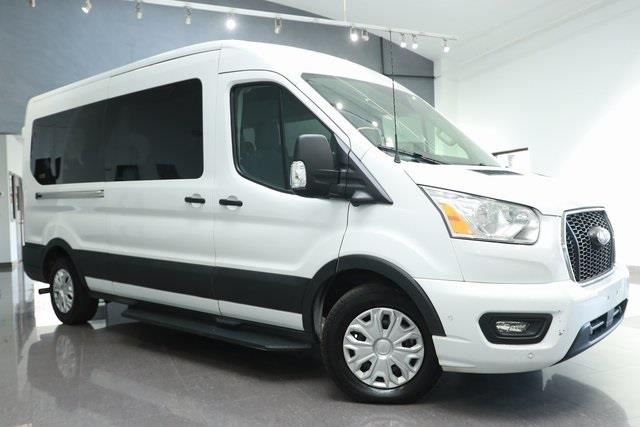 The 2022 Ford Transit-350 XLT photos
