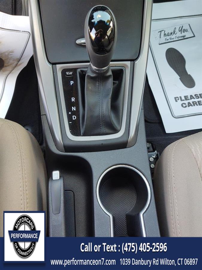 2016 Hyundai Elantra 4dr Sdn Auto SE (Alabama Plant photo