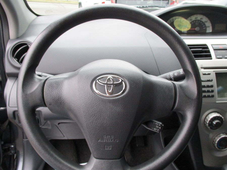 2008 Toyota Yaris photo