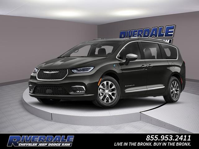 2024 Chrysler Pacifica Hybrid Select images