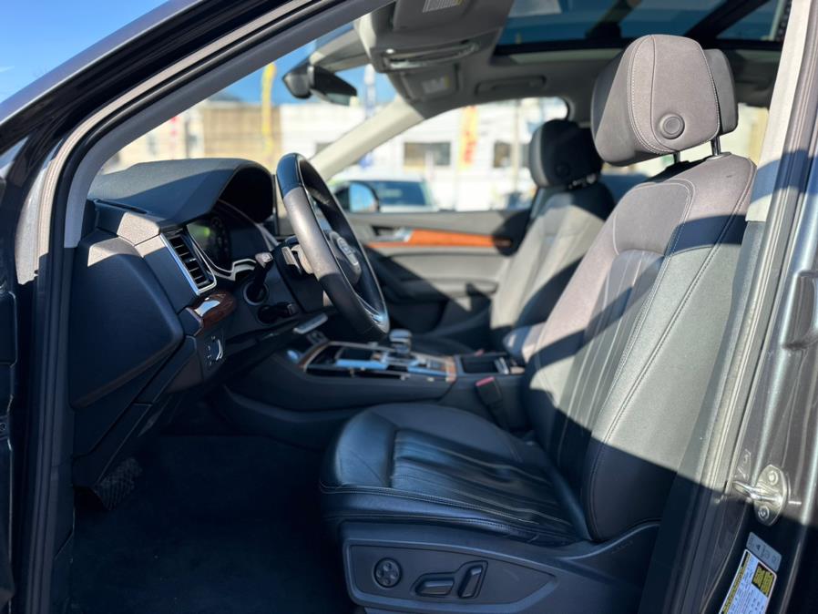 2021 Audi Q5 Premium Plus 45 TFSI quattro photo