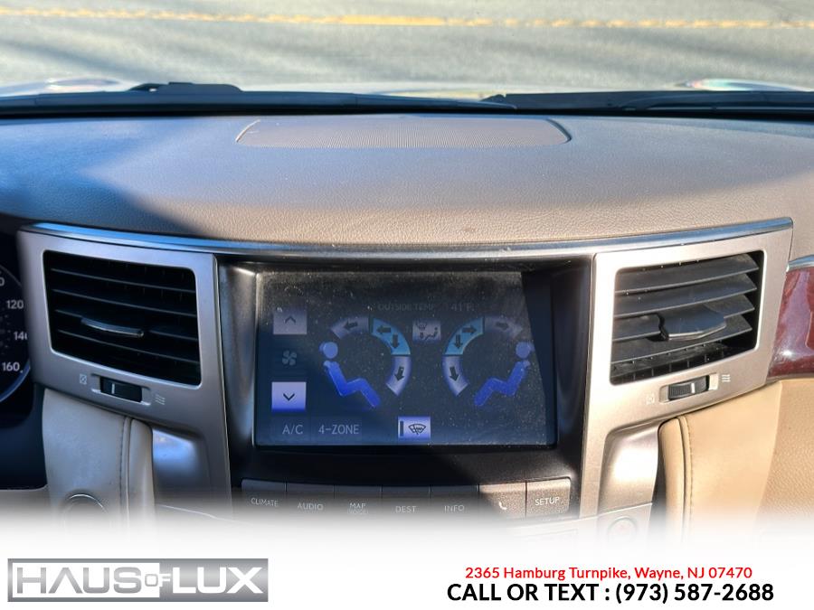 2013 Lexus LX 570 photo