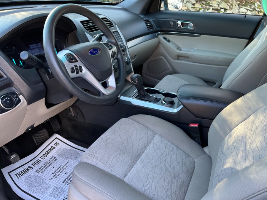 2015 Ford Explorer 4WD 4dr Base photo