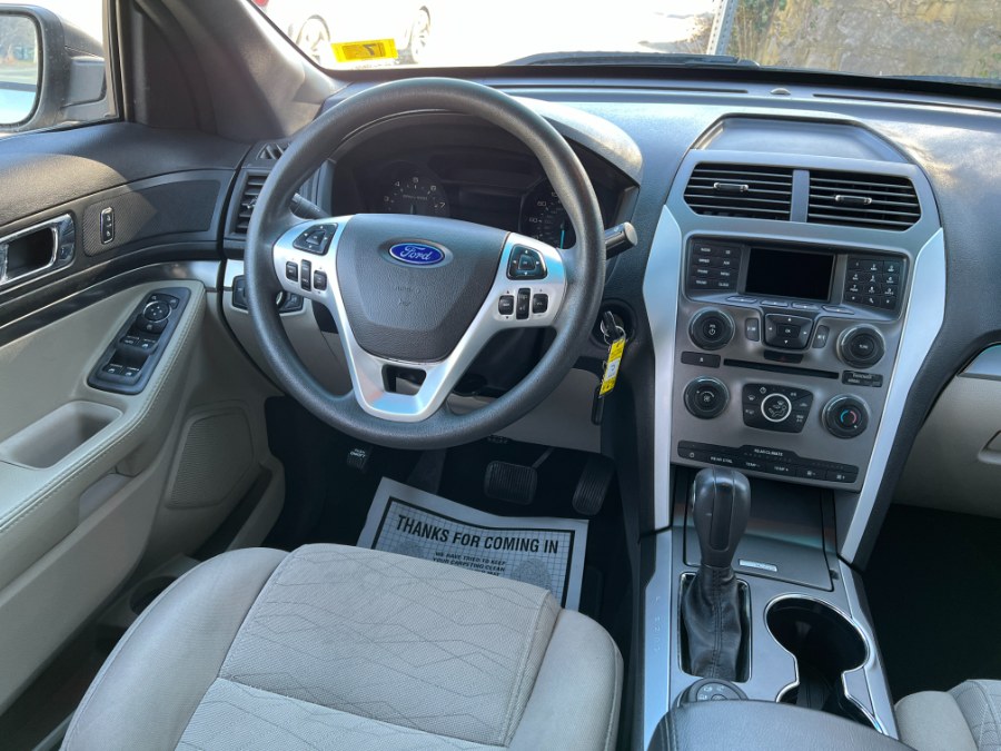 2015 Ford Explorer 4WD 4dr Base photo