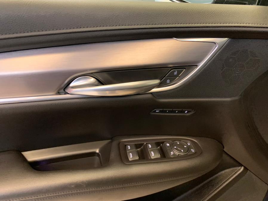 2019 Cadillac XT5 AWD 4dr Luxury photo