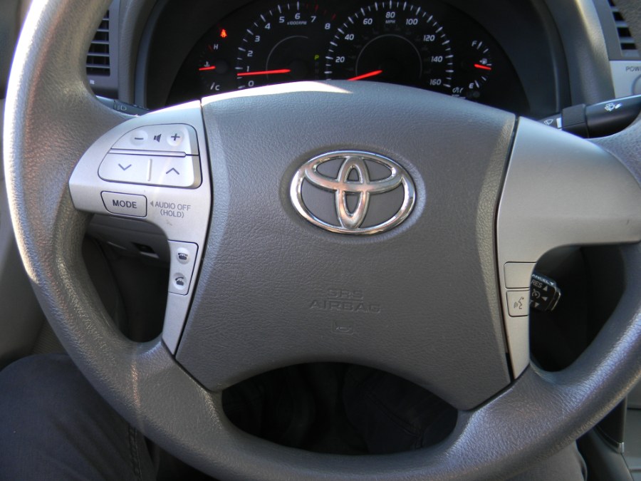 2010 Toyota Camry LE V6 photo