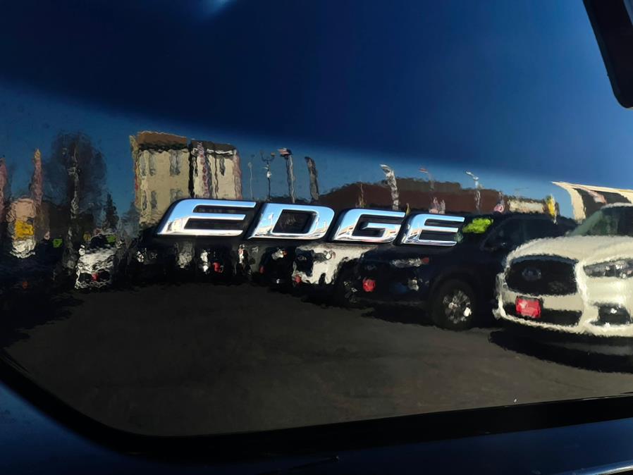 2020 Ford Edge Titanium AWD photo