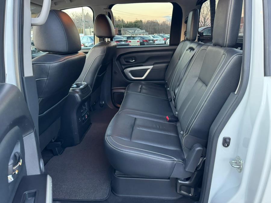 2019 Nissan Titan 4x4 Crew Cab PRO-4X photo