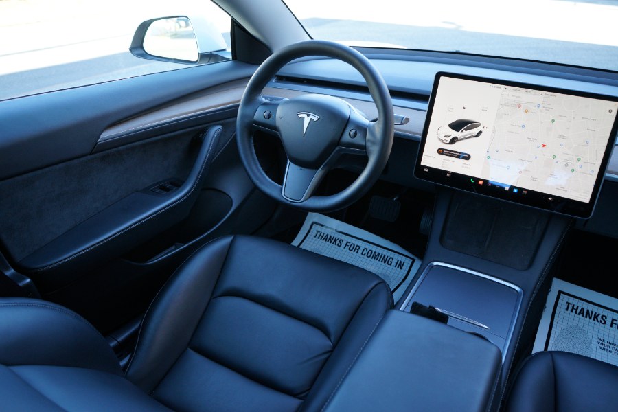 2022 Tesla Model 3 Long Range photo