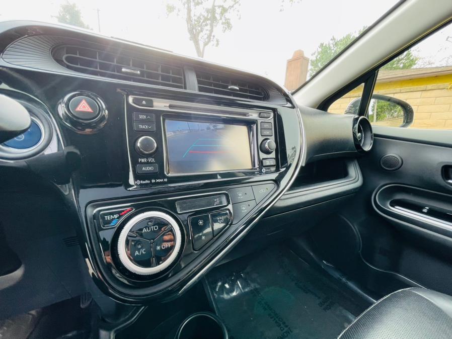 2018 Toyota Prius c Four (Natl) photo
