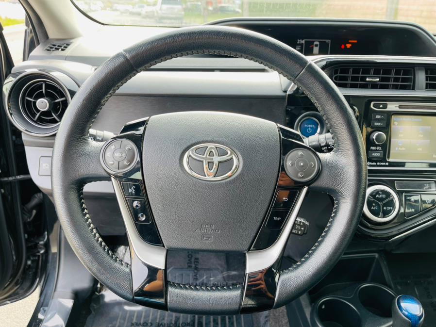 2018 Toyota Prius c Four (Natl) photo