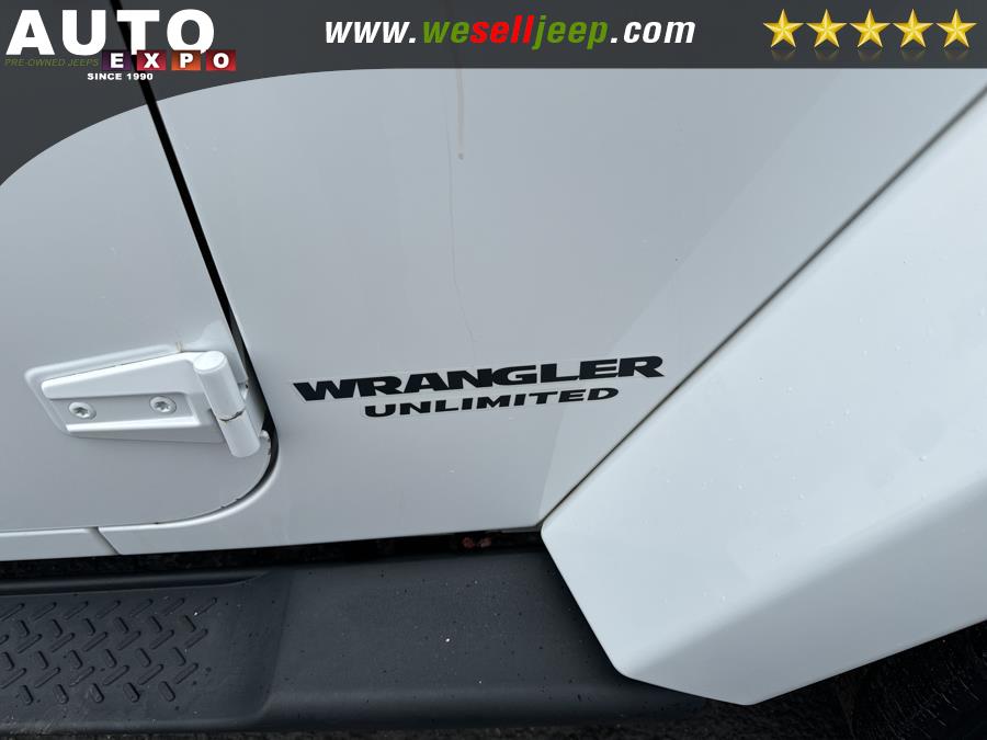 2014 Jeep Wrangler Unlimited Sahara photo