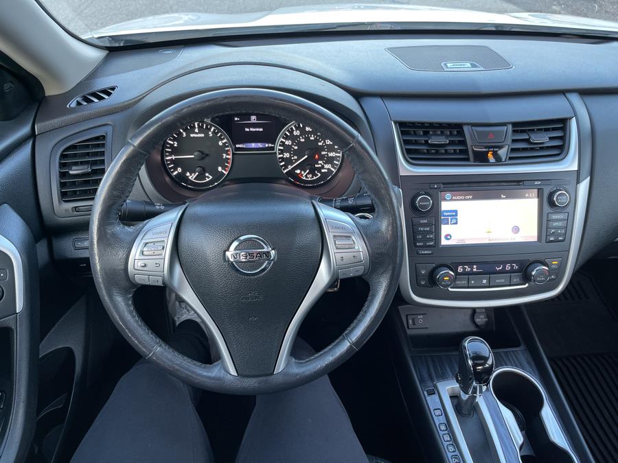 2016 Nissan Altima 4dr Sdn I4 2.5 SR photo