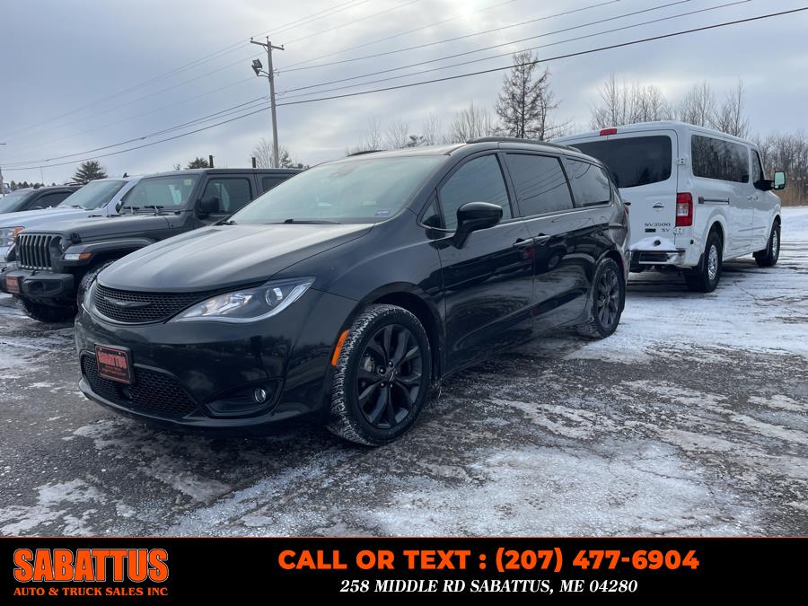 2019 Chrysler Pacifica Touring L Plus FWD photo
