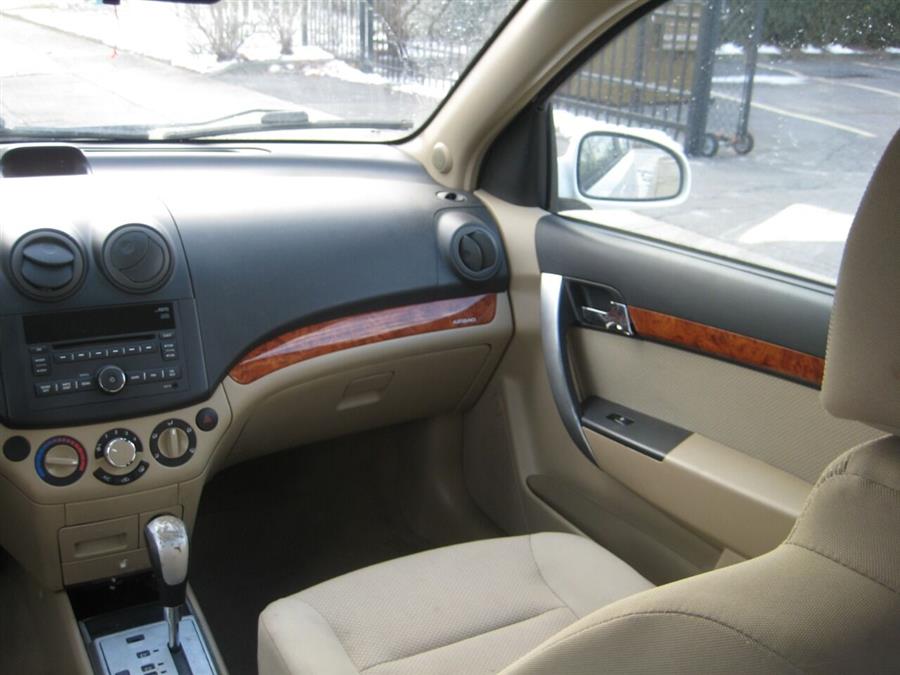 2011 Chevrolet Aveo Aveo5 LS photo