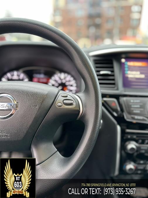 2020 Nissan Pathfinder 4x4 S photo