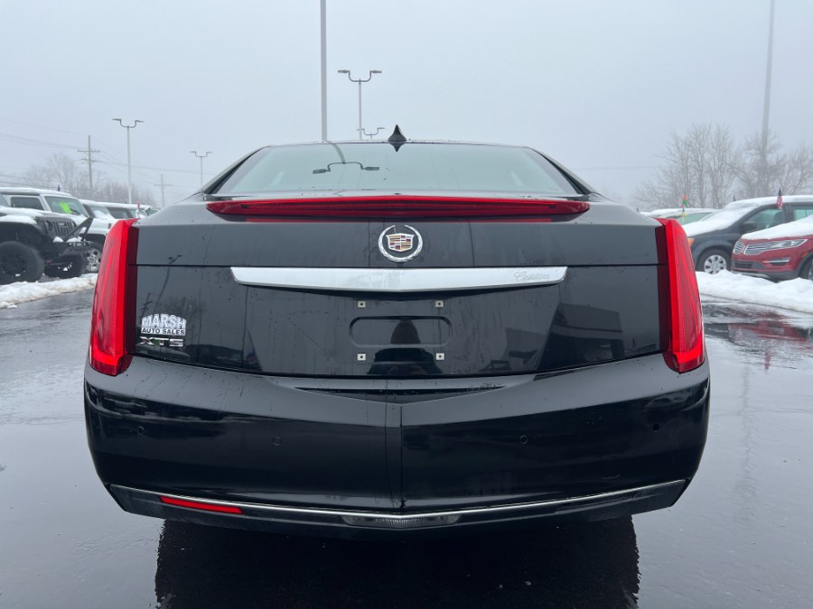 2015 Cadillac XTS 4dr Sdn Livery Package FWD photo