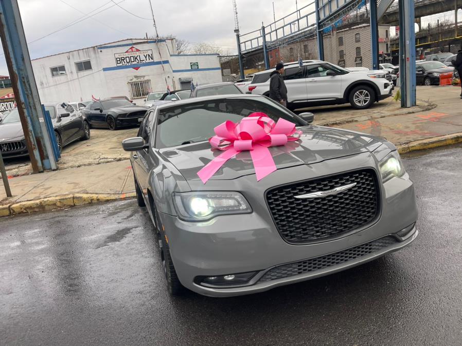 2019 Chrysler 300 300S RWD photo