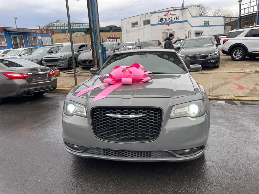 2019 Chrysler 300 300S RWD photo