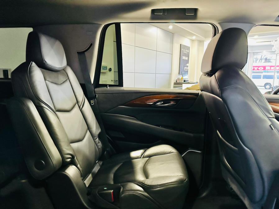2020 Cadillac Escalade 4WD 4dr Premium Luxury photo