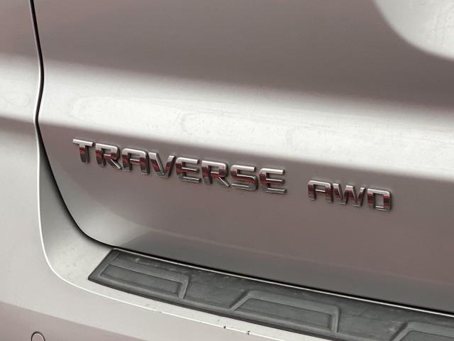 2017 Chevrolet Traverse LT photo