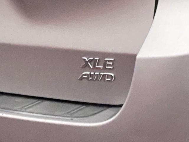 2017 Toyota Sienna XLE photo