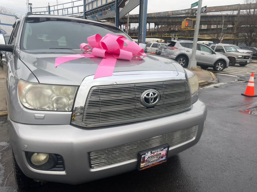 The 2008 Toyota Sequoia Limited photos
