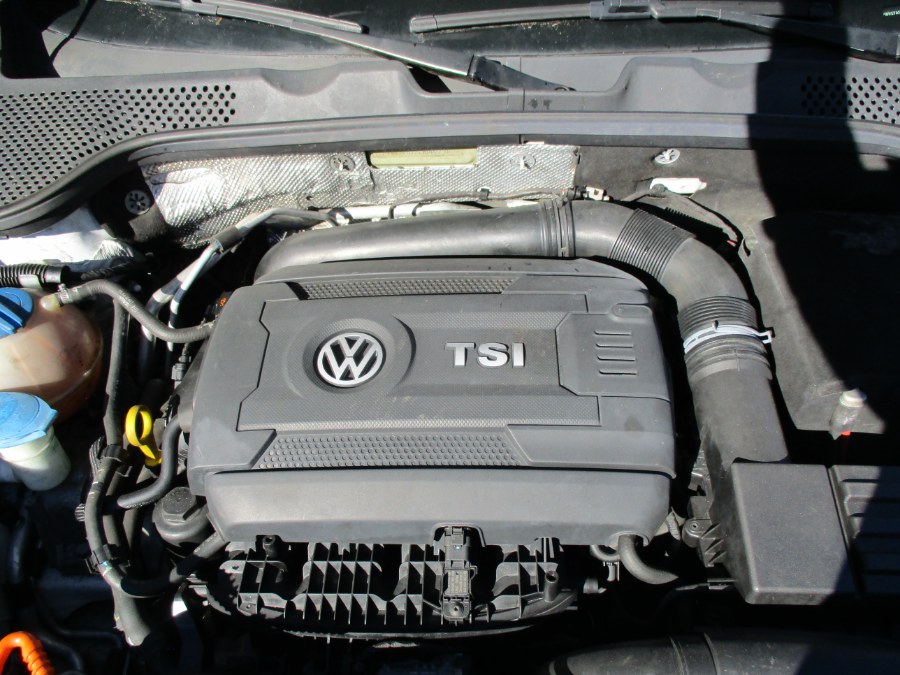 2014 Volkswagen Beetle R-Line photo