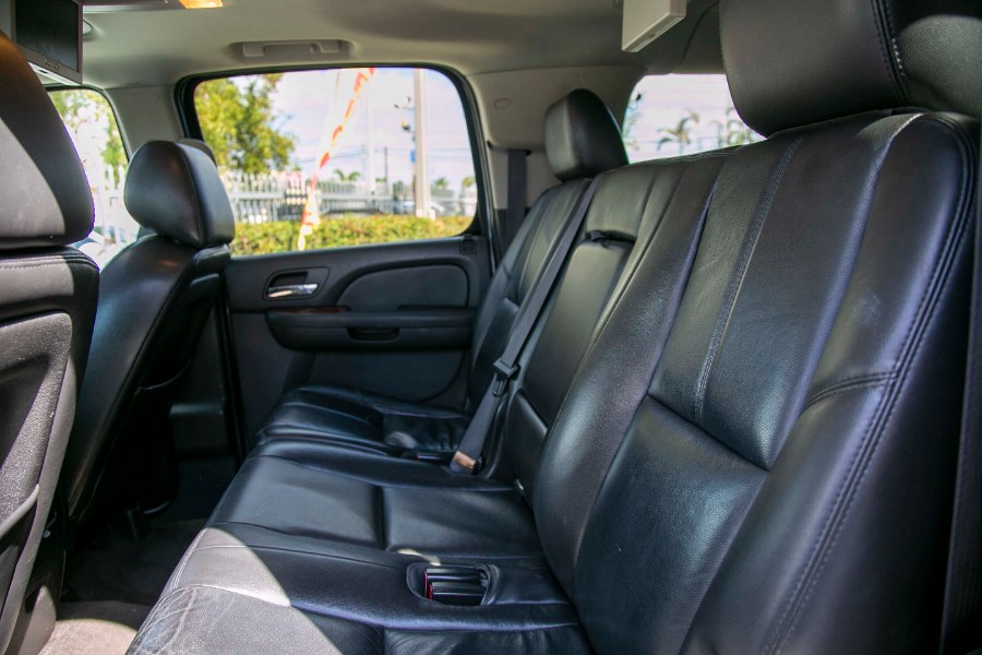 2014 CHEVROLET Suburban SUV / Crossover - $7,995