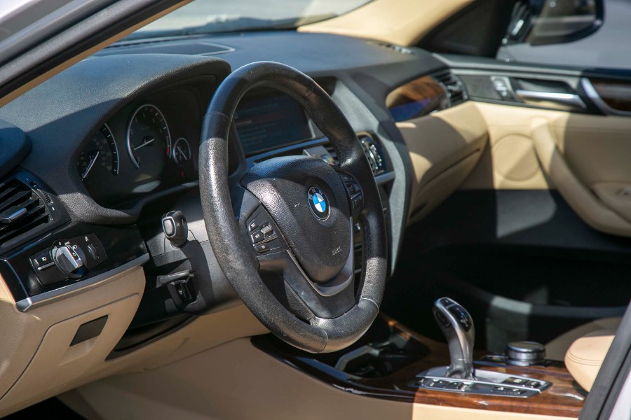 2017 BMW X4 xDrive28i Sports Activity Coup photo