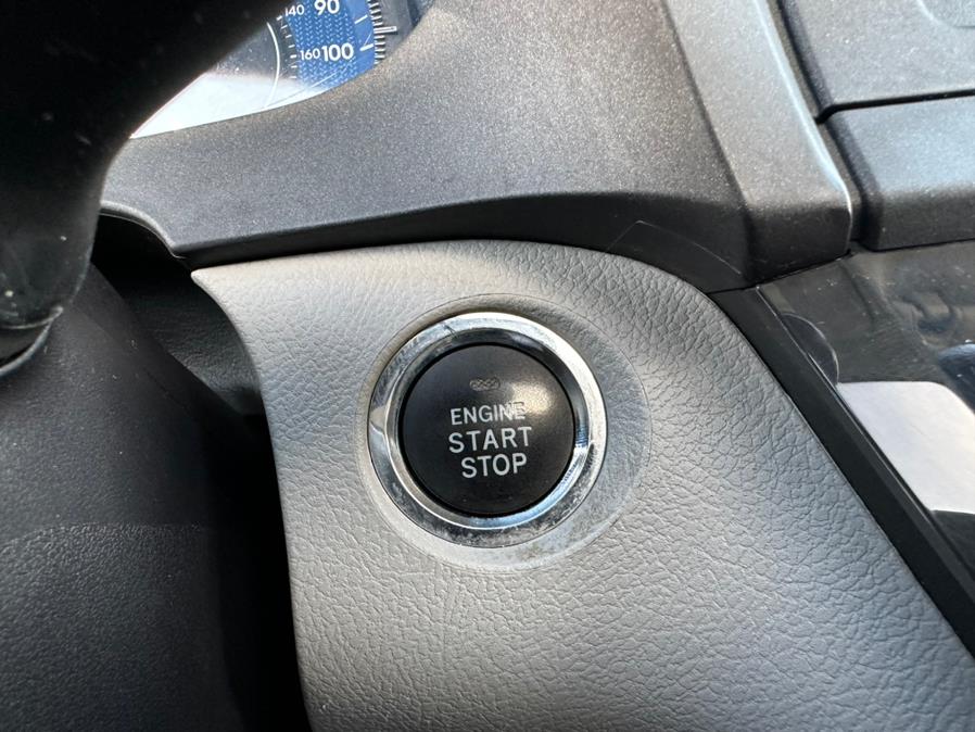 2016 Toyota Sienna 5dr 7-Pass Van XLE AWD (Natl) photo