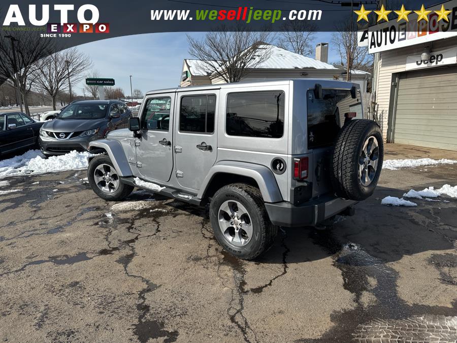 2016 Jeep Wrangler Unlimited 4WD 4dr Sahara photo