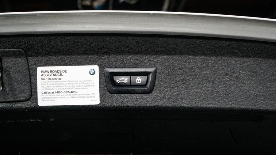 2019 BMW X1 xDrive28i photo