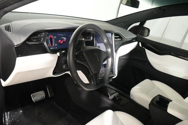 2020 Tesla Model X Long Range Plus photo