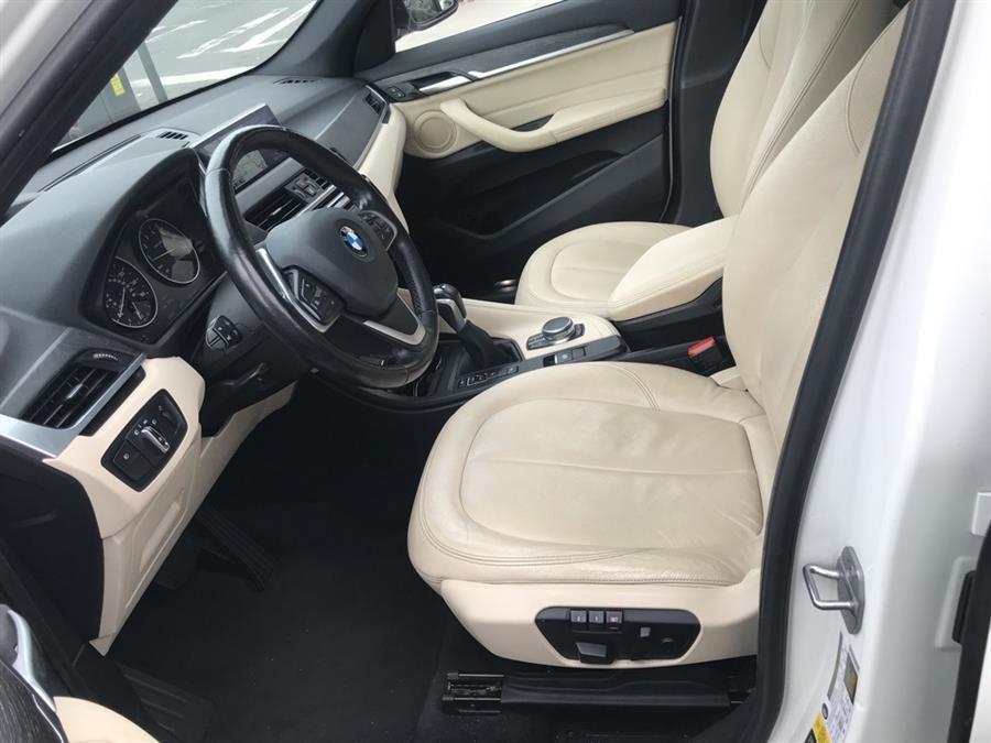 2017 BMW X1 xDrive28i photo