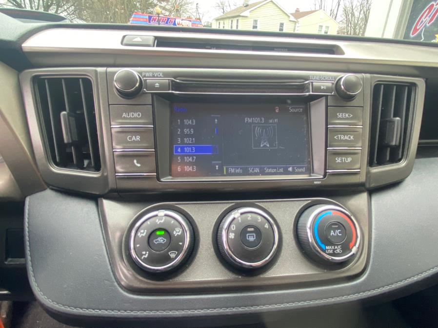 2015 Toyota RAV4 AWD 4dr LE (Natl) photo