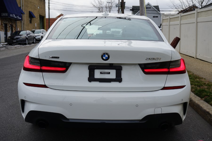 2021 BMW 3-Series 330i xDrive photo