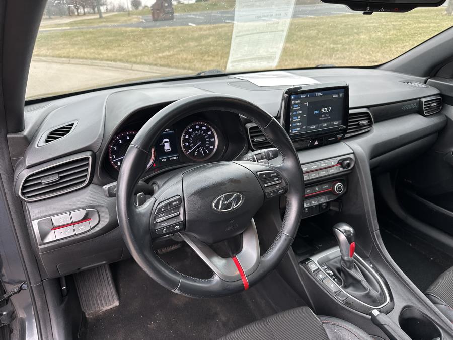 2019 Hyundai Veloster 2.0 Auto photo