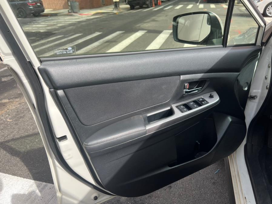 2015 Subaru XV Crosstrek 5dr CVT 2.0i Premium photo