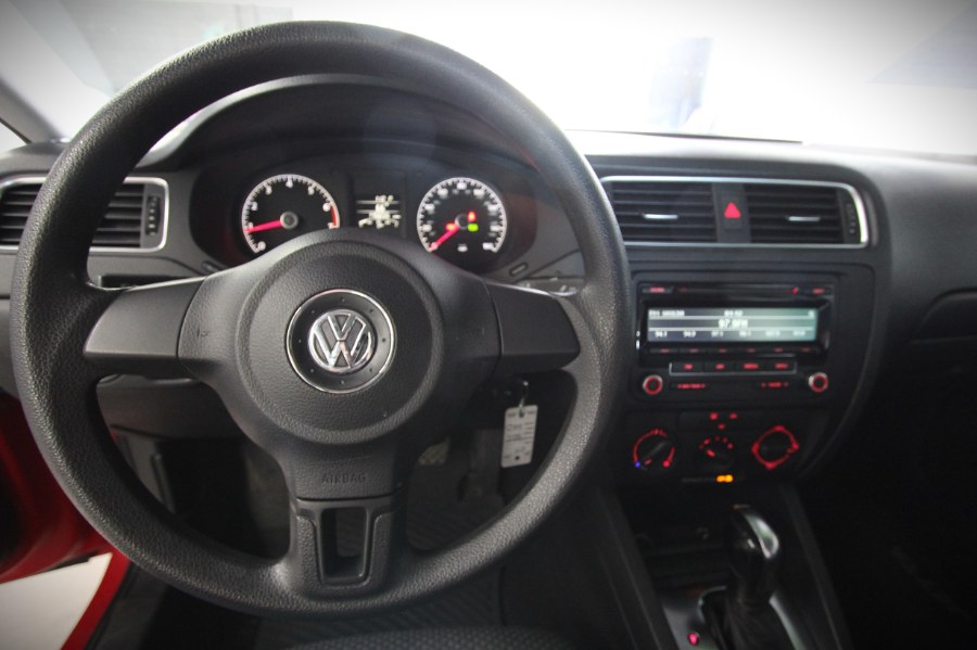 2012 Volkswagen Jetta photo