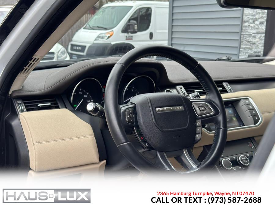 2019 Land Rover Range Rover Evoque 5 Door SE photo